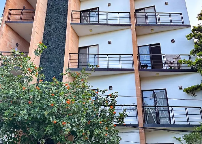 Hotel apartamentowy Toos Ha *
